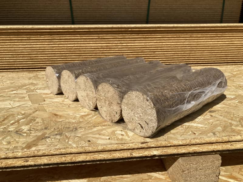Dřevěné brikety - válcové PREMIUM - 10 kg