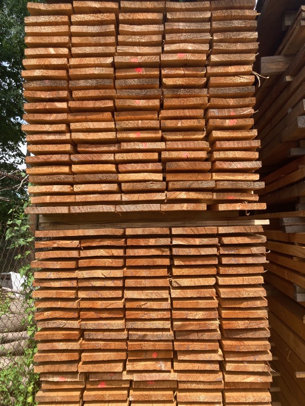 Modřínová prkna - různé šíře - délka 3 až 5 metrů